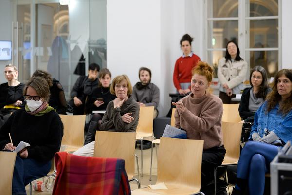 Symposium &quot;Performance Besides Itself. Infra- and Parastructures of a Contemporary Liveness&quot; (Kunstraum Niederösterreich, 7.12.2024) Foto: eSeL.at - Joanna Pianka