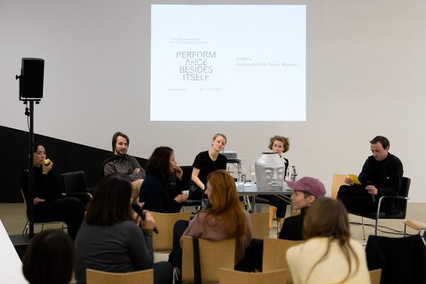 Symposium &quot;Performance Besides Itself. Infra- and Parastructures of a Contemporary Liveness&quot; (Kunstraum Niederösterreich, 7.12.2024) Foto: eSeL.at - Joanna Pianka