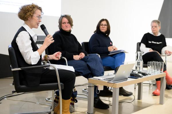 Symposium "Performance Besides Itself. Infra- and Parastructures of a Contemporary Liveness" (Kunstraum Niederösterreich, 7.12.2024) Foto: eSeL.at - Joanna Pianka