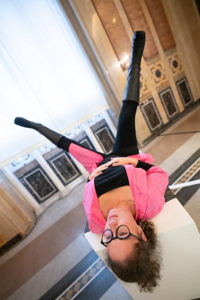 VIENNA ART WEEK Performance Lecture: Raffaela Bielesch - Ablenkungsmanöver(Heeresgeschichtliches Museum, 15.11..2024) Foto: eSeL.at - Felix Kubitza