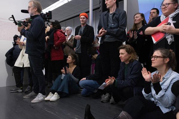 Belvedere 21: "Performances aktualisieren" feat. Dorothea Zeyringer "The Tip of my Tongue" (23.2.2024) Foto: eSeL.at - Lorenz Seidler Foto: eSeL Lorenz Seidler
