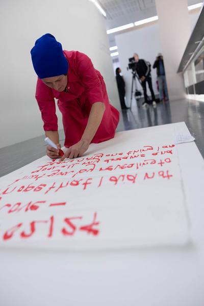 Belvedere 21: "Performances aktualisieren" feat. Katarina Csányiaová "Liebesbrief" (23.2.2024) Foto: eSeL.at - Lorenz Seidler Foto: eSeL Lorenz Seidler