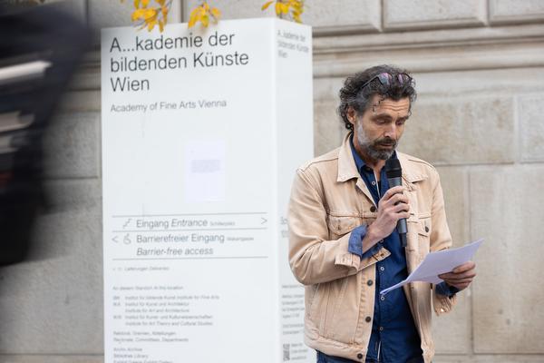 Platz nehmen #3: Right of Passage (Akademie Schillerplatz, 24.10.2024) Foto: eSeL.at - Lorenz Seidler