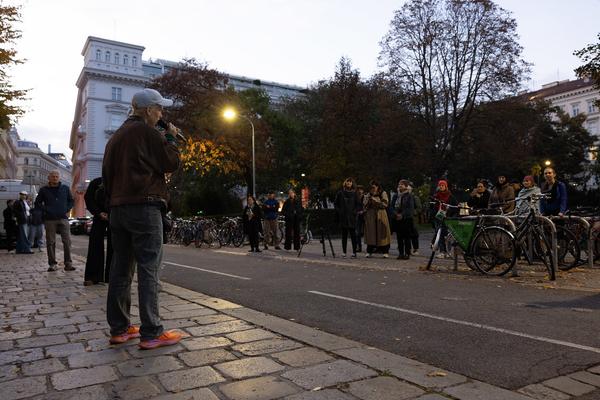 Platz nehmen #3: Right of Passage (Akademie Schillerplatz, 24.10.2024) Foto: eSeL.at - Lorenz Seidler
