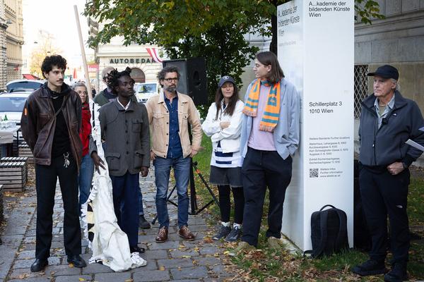 Platz nehmen #3: Right of Passage (Akademie Schillerplatz, 24.10.2024) Foto: eSeL.at - Lorenz Seidler