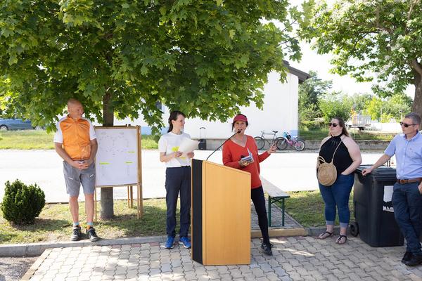 Kunst im öffentlichen Raum Niederösterreich: Super Natur 2024. Radtour Drösing > Angern an der March (8.6.2024) Foto: eSeL.at - Lorenz Seidler Foto: eSeL Lorenz Seidler