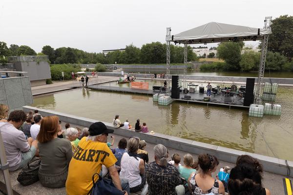 Tangente St. Pölten: Stadt Land Fluss: Alicia Edelweiss (Seebühne, 21.6.2024) Foto: eSeL.at - Lorenz Seidler Foto: eSeL Lorenz Seidler
