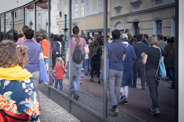 Tangente St. Pölten: Straßenfest Alien Disko Parade (4.5.2024) Foto: eSeL.at - Lorenz Seidler Foto: eSeL Lorenz Seidler