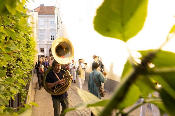 Tangente St. Pölten: Straßenfest Alien Disko Parade (4.5.2024) Foto: eSeL.at - Lorenz Seidler Foto: eSeL Lorenz Seidler