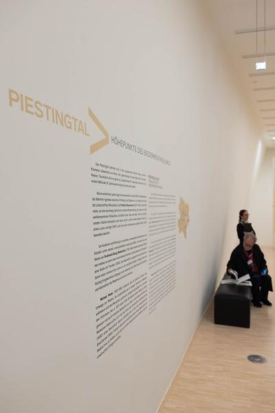 Landesgalerie Niederösterreich: Unterwegs. Reise in die Sammlung (9.3.2024 - 19.4.2026)) Foto: eSeL Lorenz Seidler