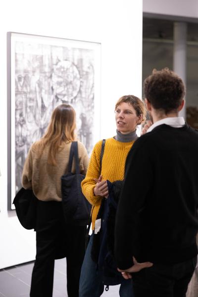 Dialog-Führung Ausstellung "Séance" von Andrey Klassen (11.11.2024) Foto: eSeL.at - Lorenz Seidler