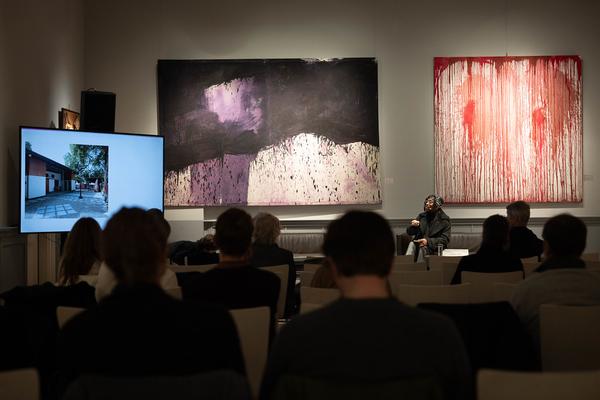 VIENNA ART WEEK Line Up 2024: "From facing the mirror to intentional conversations to facing time" Keynote Lecture - ABBEY IT-A (Dorotheum, 14.11.2024) Foto: eSeL.at - Lorenz Seidler
