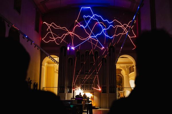Wien Modern 2024: Ingrid Schmoliner &amp; Bernhard Rasinger - NUT (Pfarrkirche St. Gertrud, 14.11.2024) Foto: eSeL.at - Robert Puteanu