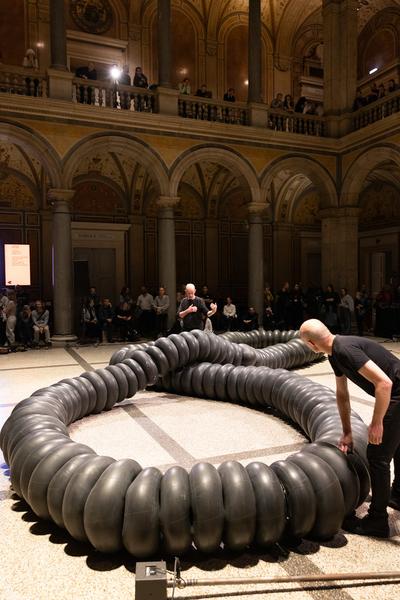 Wien Modern 2024: "COD.ACT: πTON" (MAK Säulenhalle, 30.10. - 3.11.2024) Foto: eSeL.at - Lorenz Seidler