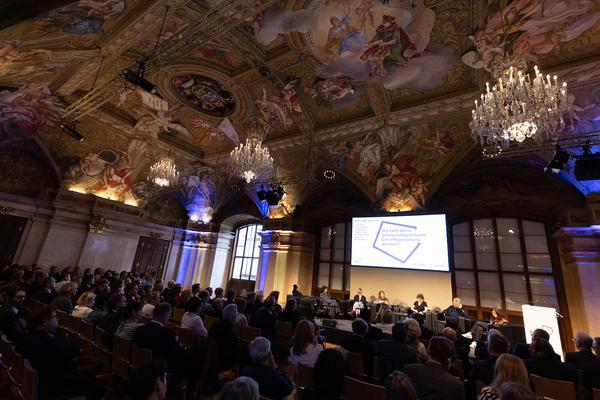 &quot;Wie viel Utopie braucht die Kunst?&quot; Symposium 25 Jahre NÖKU (26.3.2025) Foto: eSeL.at - Lorenz Seidler