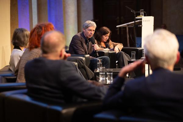 &quot;Wie viel Utopie braucht die Kunst?&quot; Symposium 25 Jahre NÖKU (26.3.2025) Foto: eSeL.at - Lorenz Seidler
