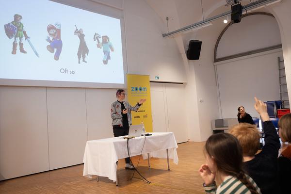Zoom Kindervorlesung: Sabine Harrer "Vielfalt gewinnt - Fairness im Spiel" (30.3.2025) Foto: eSeL.at - Lorenz Seidler