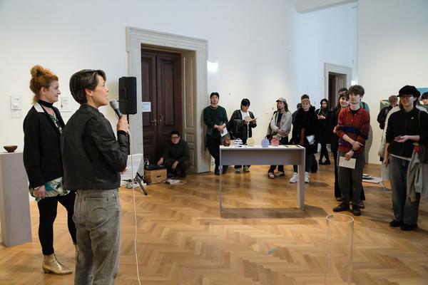 Opening: Come Closer (Akademie der bildenden Künste Wien, 10.04.2025) Foto: eSeL.at - Sarah Tasha