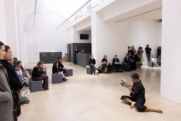 Daliah Touré: A collection of ways (Kunstraum Niederösterreich, 14.2.2025) Foto: eSeL.at - Lorenz Seidler