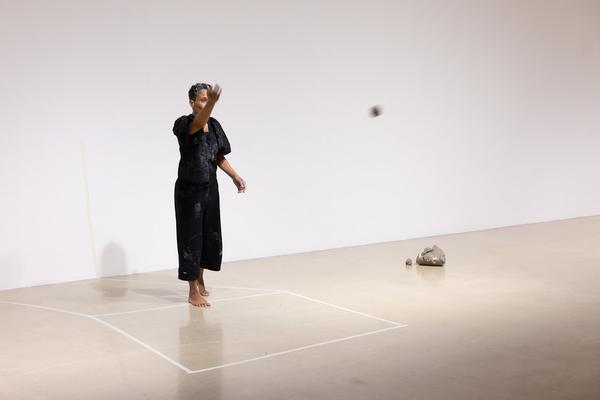 Daliah Touré: A collection of ways (Kunstraum Niederösterreich, 14.2.2025) Foto: eSeL.at - Lorenz Seidler