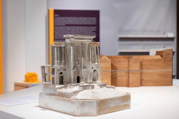 Denkmal 1945/2025. Künstlerische Entwürfe für die Zweite Republik (Haus der Geschichte Österreich, 22.4. - 23.11.2025) Foto: eSeL.at - Lorenz Seidler