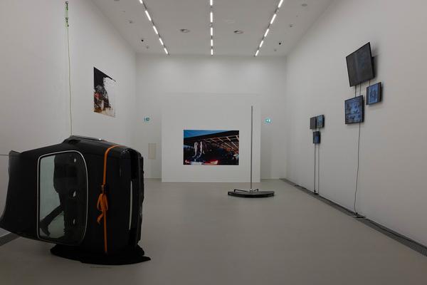 Göksu Kunak &quot;Bygone Innocence&quot; (Kunsthalle Krems, 3.5. - 26.10.2025) Foto: eSeL.at - Lorenz Seidler