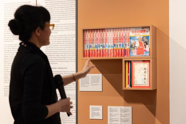 Girl meets Manga. Eine Manga-Biografie aus Tokio (1985–1992) (MAK Kunstblättersaal, 2.4. - 17.8.2025) Foto: eSeL.at - Lorenz Seidler