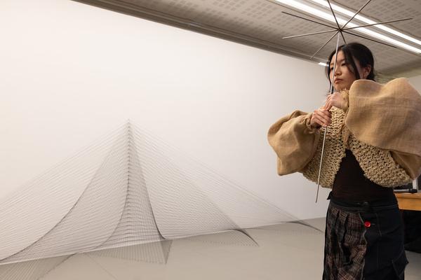 Yi-Um (June Hwajung, So Young Park, Sunggu Hong) mit Seung-Yeon Jung &amp; Yewon Park &quot;Blinking Echoes&quot; @ Performing the Line (Belvedere 21, 20.2.2025) Foto: eSeL.at - Lorenz Seidler