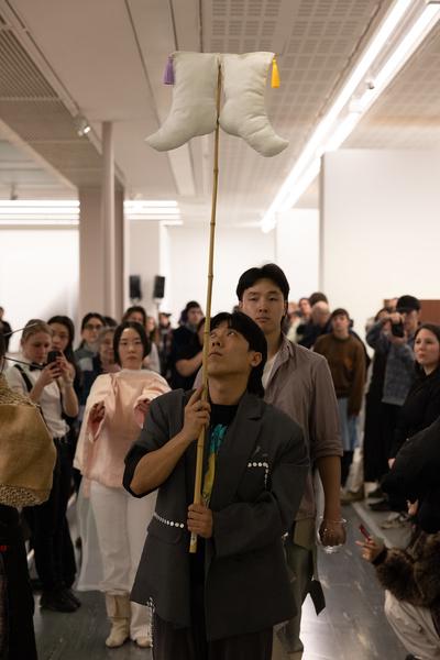 Yi-Um (June Hwajung, So Young Park, Sunggu Hong) mit Seung-Yeon Jung &amp; Yewon Park &quot;Blinking Echoes&quot; @ Performing the Line (Belvedere 21, 20.2.2025) Foto: eSeL.at - Lorenz Seidler