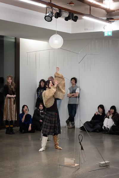 Yi-Um (June Hwajung, So Young Park, Sunggu Hong) mit Seung-Yeon Jung &amp; Yewon Park &quot;Blinking Echoes&quot; @ Performing the Line (Belvedere 21, 20.2.2025) Foto: eSeL.at - Lorenz Seidler