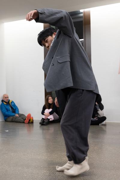Yi-Um (June Hwajung, So Young Park, Sunggu Hong) mit Seung-Yeon Jung &amp; Yewon Park &quot;Blinking Echoes&quot; @ Performing the Line (Belvedere 21, 20.2.2025) Foto: eSeL.at - Lorenz Seidler