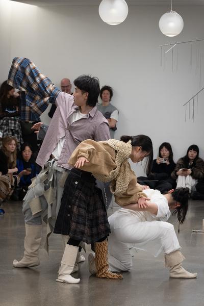 Yi-Um (June Hwajung, So Young Park, Sunggu Hong) mit Seung-Yeon Jung &amp; Yewon Park &quot;Blinking Echoes&quot; @ Performing the Line (Belvedere 21, 20.2.2025) Foto: eSeL.at - Lorenz Seidler