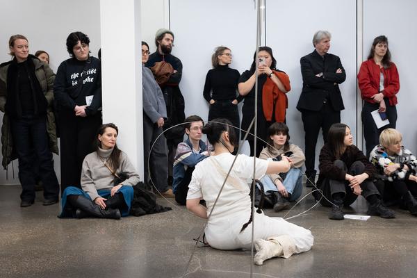 Yi-Um (June Hwajung, So Young Park, Sunggu Hong) mit Seung-Yeon Jung &amp; Yewon Park &quot;Blinking Echoes&quot; @ Performing the Line (Belvedere 21, 20.2.2025) Foto: eSeL.at - Lorenz Seidler