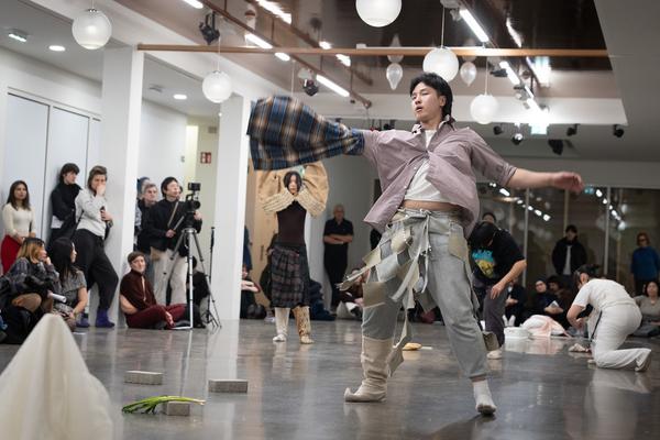 Yi-Um (June Hwajung, So Young Park, Sunggu Hong) mit Seung-Yeon Jung &amp; Yewon Park &quot;Blinking Echoes&quot; @ Performing the Line (Belvedere 21, 20.2.2025) Foto: eSeL.at - Lorenz Seidler