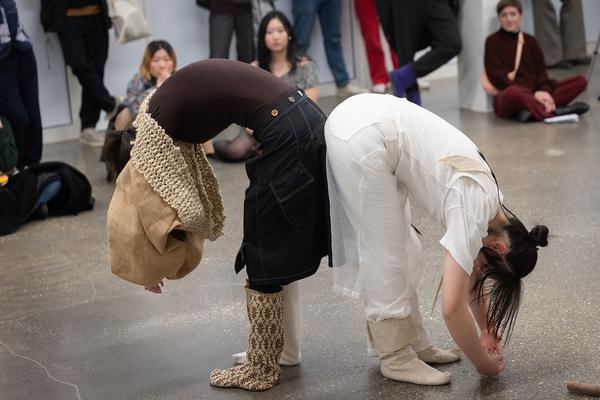 Yi-Um (June Hwajung, So Young Park, Sunggu Hong) mit Seung-Yeon Jung &amp; Yewon Park &quot;Blinking Echoes&quot; @ Performing the Line (Belvedere 21, 20.2.2025) Foto: eSeL.at - Lorenz Seidler