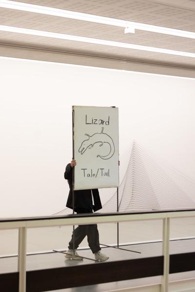 Sunggu Hong "Lizard Tale (a Lie that seems Like a Lie) @ Performing the Line (Belvedere 21, 20.2.2025) Foto: eSeL.at - Lorenz Seidler