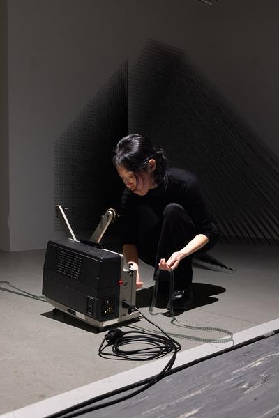 Miae Son "The Still Walker #2: Moon Walk" @ Performing the Line (Belvedere 21, 20.2.2025) Foto: eSeL.at - Lorenz Seidler