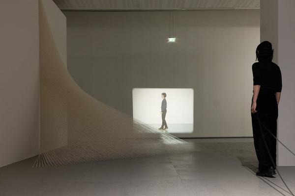 Miae Son "The Still Walker #2: Moon Walk" @ Performing the Line (Belvedere 21, 20.2.2025) Foto: eSeL.at - Lorenz Seidler
