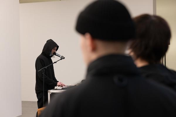 Hyeji Nam &amp; Markus Steinkellner "Third Space" @ Performing the Line (Belvedere 21, 20.2.2025) Foto: eSeL.at - Lorenz Seidler