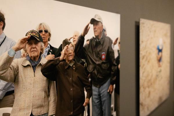 "Sag mir, wo die Blumen sind..." 80 Jahre nach dem Krieg – Fotografien von Roger Cremers (Jüdisches Museum Wien Judenplatz, 08.05.2025 – 18.01.2026) Foto: eSeL.at - Lorenz Seidler