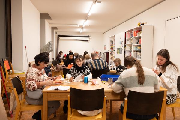 Atelier "Make a Zine!" @ Winterfest 2025 (Belvedere 21, 17.1.2025) Foto: eSeL.at - Lorenz Seidler