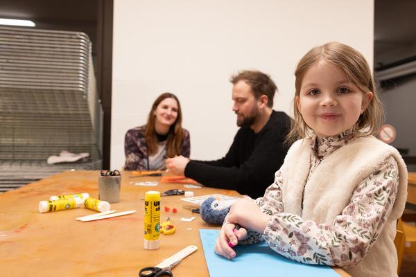 Atelier "Make a Zine!" @ Winterfest 2025 (Belvedere 21, 17.1.2025) Foto: eSeL.at - Lorenz Seidler