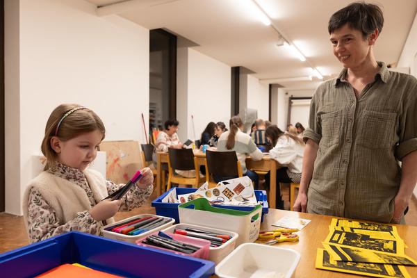 Atelier "Make a Zine!" @ Winterfest 2025 (Belvedere 21, 17.1.2025) Foto: eSeL.at - Lorenz Seidler