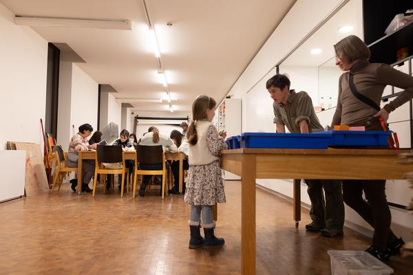 Atelier "Make a Zine!" @ Winterfest 2025 (Belvedere 21, 17.1.2025) Foto: eSeL.at - Lorenz Seidler