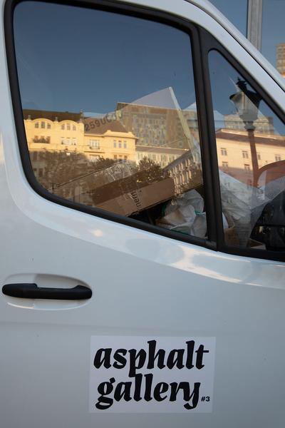 Angewandte Festival 2020: Asphalt Gallery (23.6.2020) https://klassefotografie.at/projekte/asphalt-gallery | Foto: eSeL Foto: eSeL.at - Lorenz Seidler