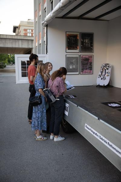 Angewandte Festival 2020: Asphalt Gallery (23.6.2020) https://klassefotografie.at/projekte/asphalt-gallery | Foto: eSeL Foto: eSeL.at - Lorenz Seidler