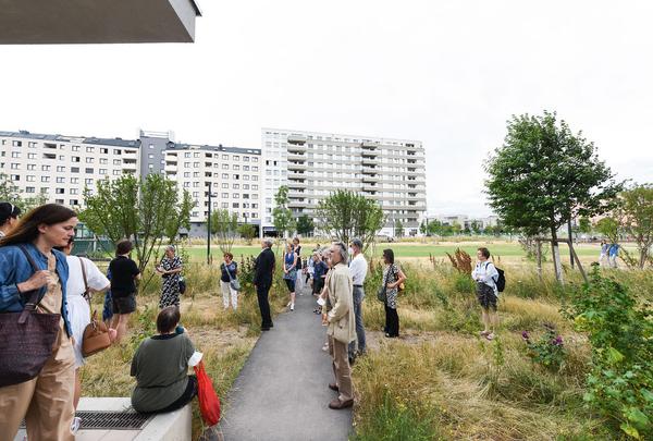 Az W Exkursion /  Architekturzentrum Wien: Besondere Raumangebote
Atelierhaus C21, Gleis 21 und Grätzelmixer
