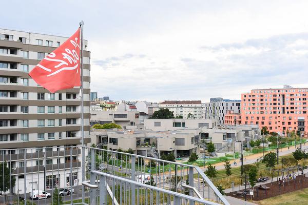 Az W Exkursion /  Architekturzentrum Wien: Besondere Raumangebote
Atelierhaus C21, Gleis 21 und Grätzelmixer