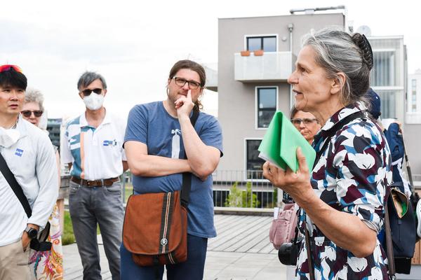 Az W Exkursion /  Architekturzentrum Wien: Besondere Raumangebote
Atelierhaus C21, Gleis 21 und Grätzelmixer