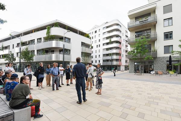 Az W Exkursion /  Architekturzentrum Wien: Besondere Raumangebote
Atelierhaus C21, Gleis 21 und Grätzelmixer